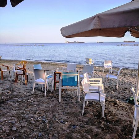 Fantastic 1 Bed Apartment By The Sea Opposite 4 Seasons Limassol Exteriör bild