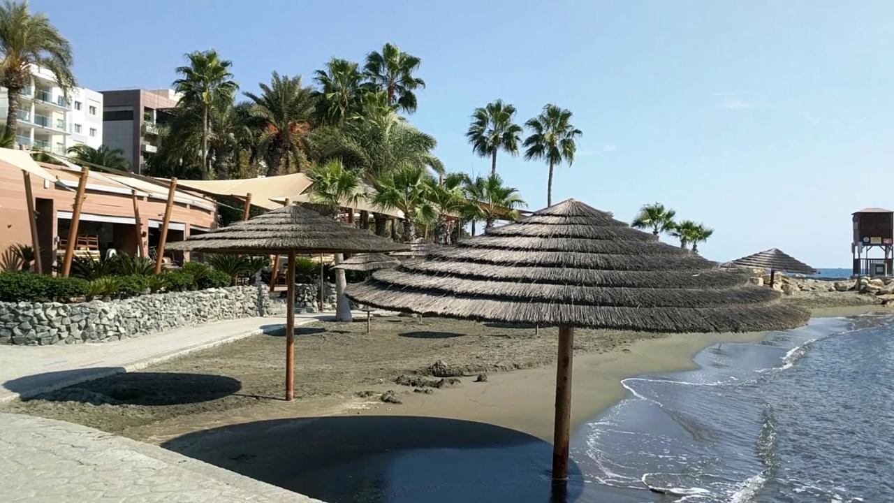 Fantastic 1 Bed Apartment By The Sea Opposite 4 Seasons Limassol Exteriör bild