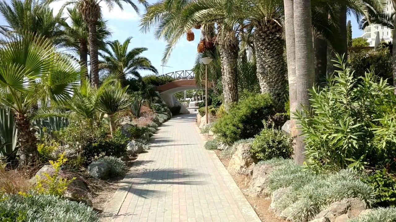 Fantastic 1 Bed Apartment By The Sea Opposite 4 Seasons Limassol Exteriör bild